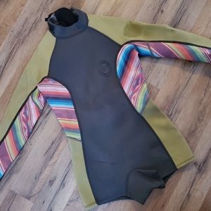 Womens billabong wetsuit